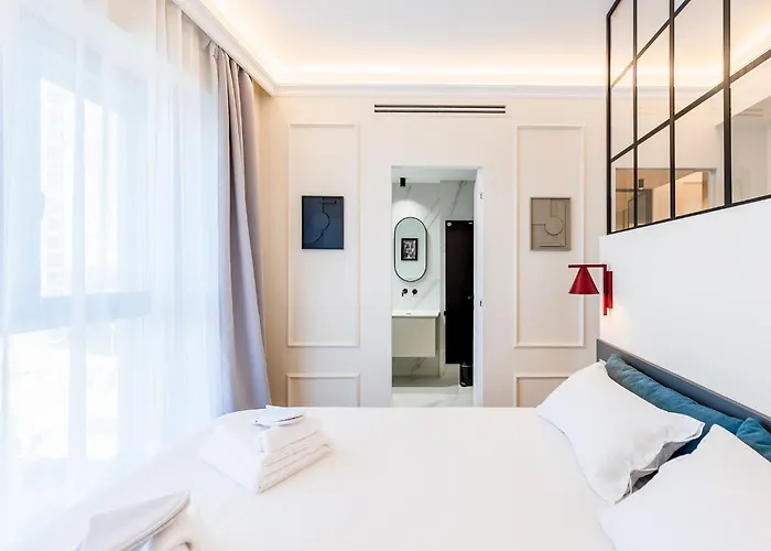 Lumen - Skyline View Attic شقة *