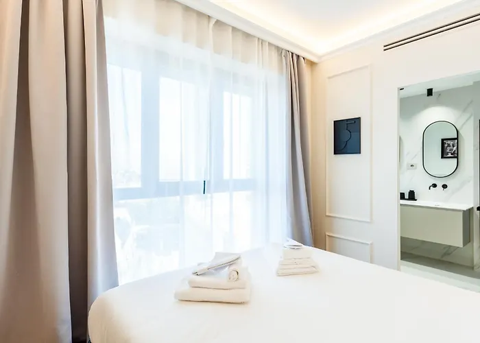 Lumen - Skyline View Attic شقة